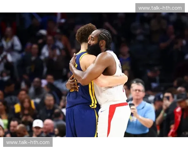 太平洋海岸的巅峰共振：当金州勇士的“流光”撞上洛杉矶快船的“重装”