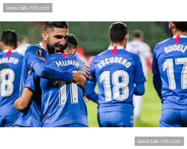 绿茵烽火：门兴格拉德巴赫与塞维利亚的欧战宿命对决